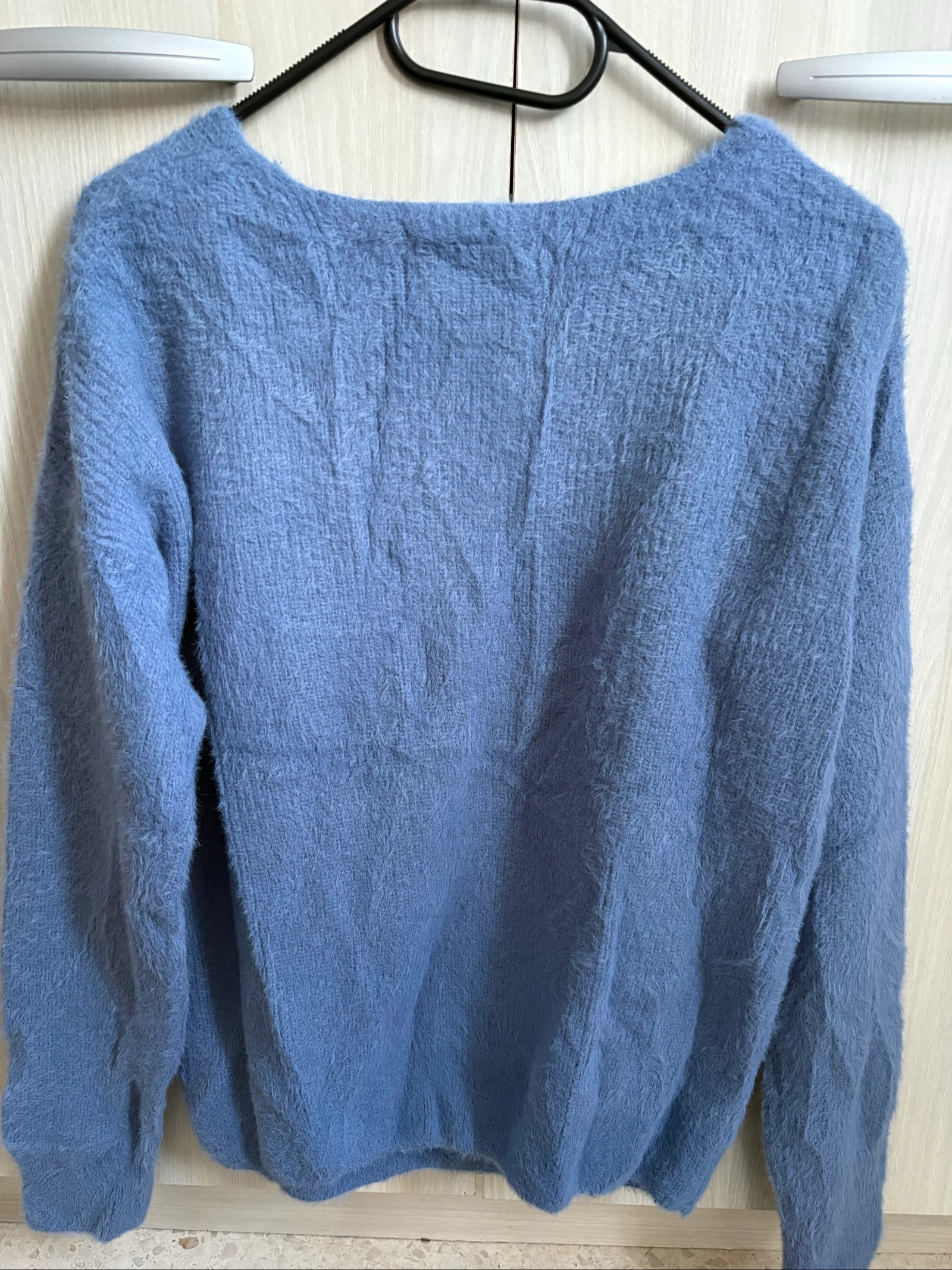 Women's S light blue BizzBee sweater – photo 5